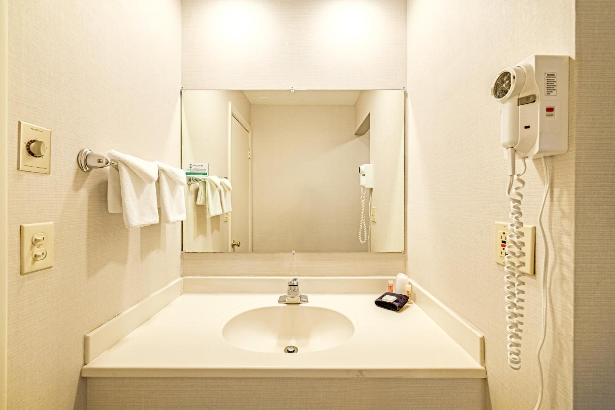 Town & Country Inn & Resort Gorham Luaran gambar